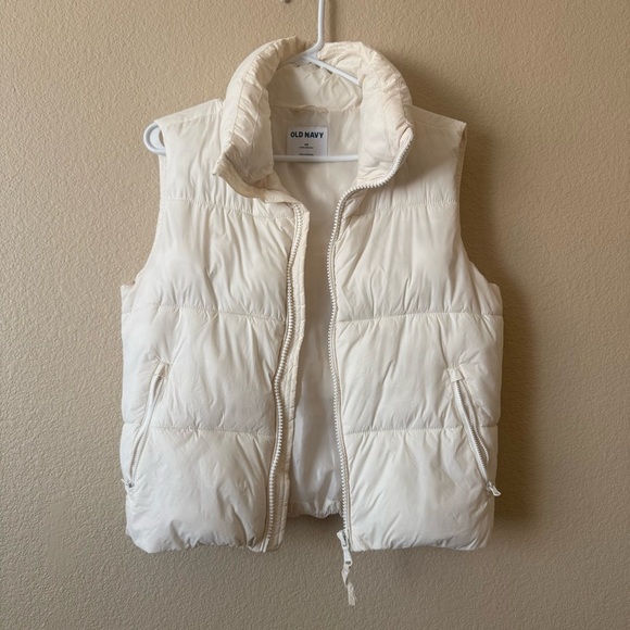Old Navy Cream puffer vest XS - Picture 3 of 3